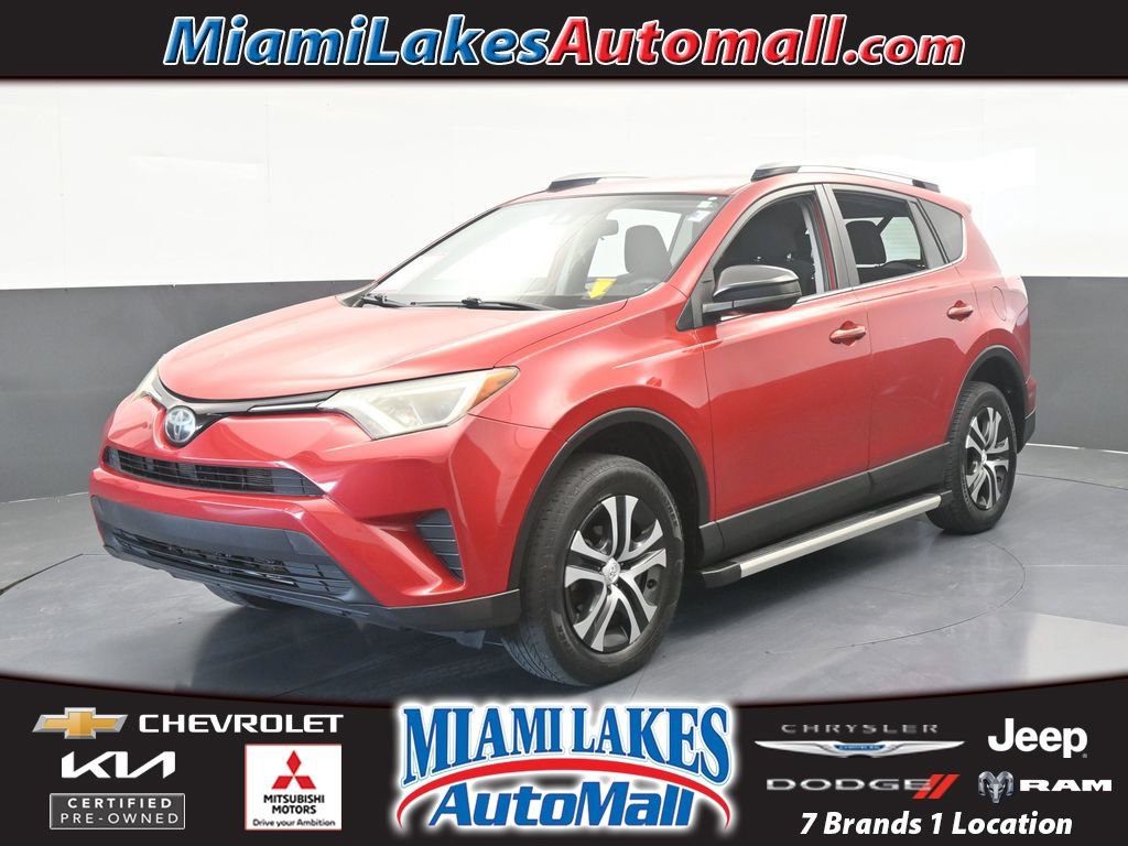 Used 2017 Toyota RAV4 LE image 1