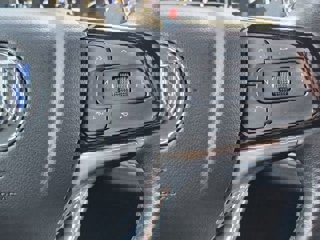 Used 2024 Buick Enclave Premium image 28