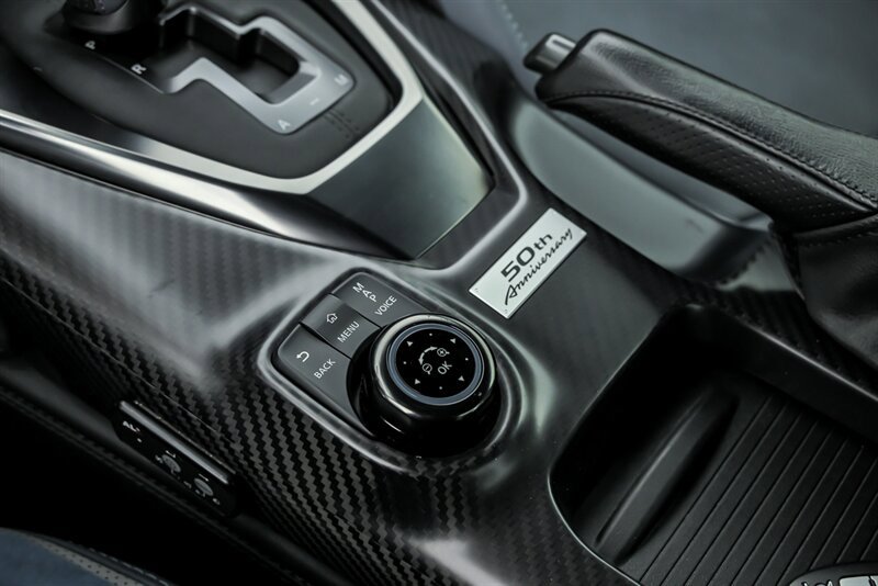 Used 2020 Nissan GT-R Premium AWD/4WD image 38