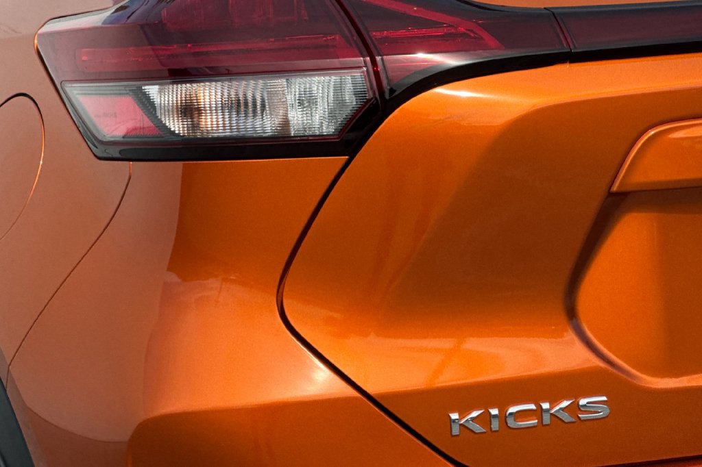 Used 2023 Nissan Kicks SV FWD image 25