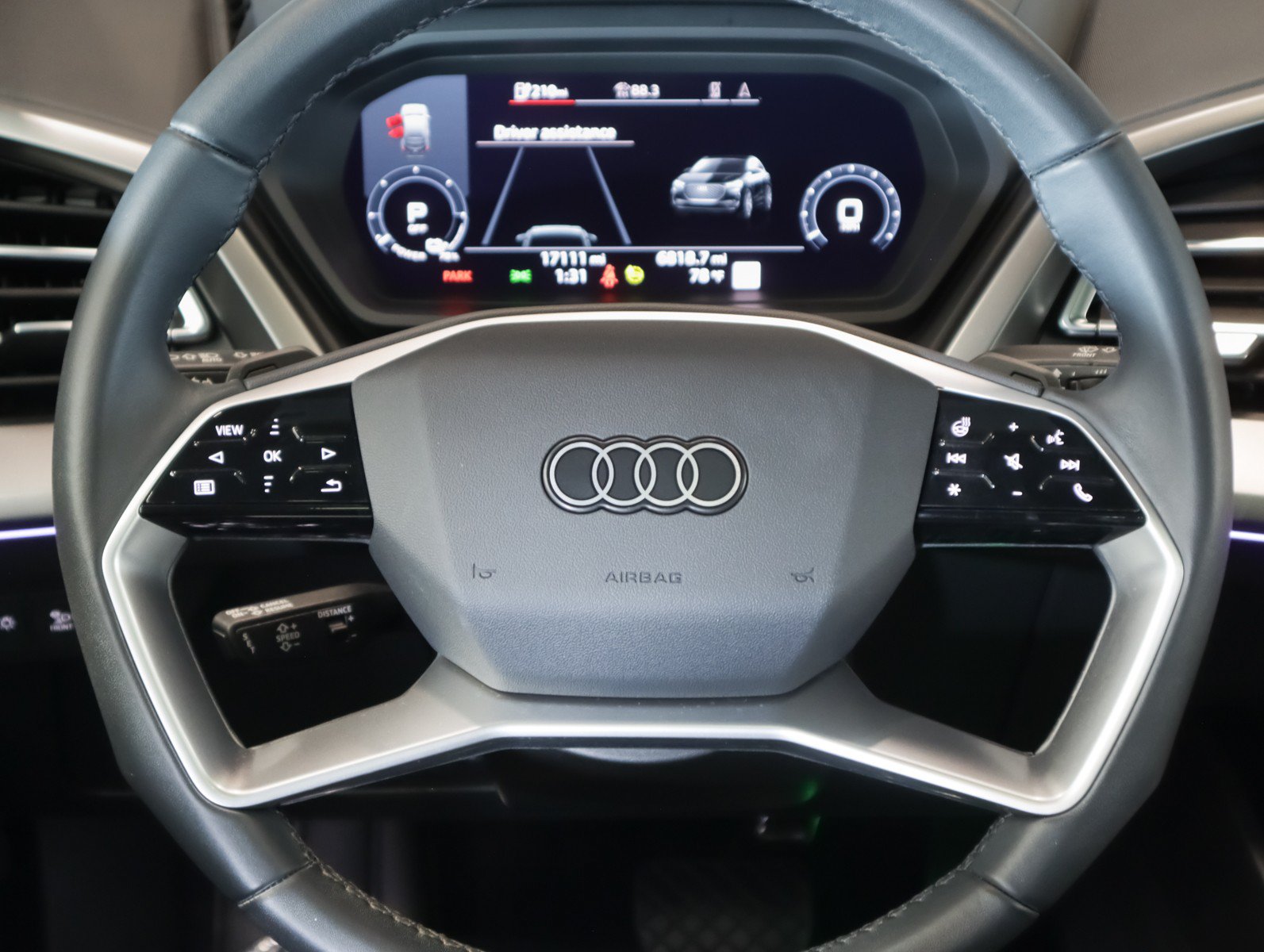 Used 2024 Audi Q4 e-tron Prestige AWD/4WD image 19