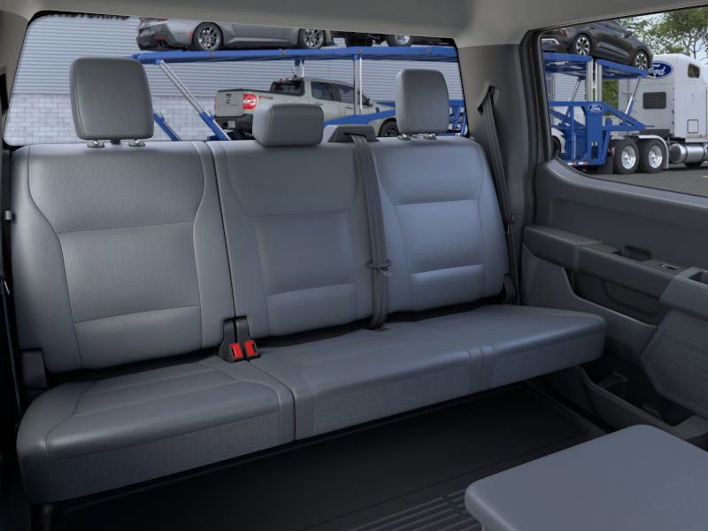 New 2026 Ford F350 4x4 Crew Cab DRW Super Duty image 11