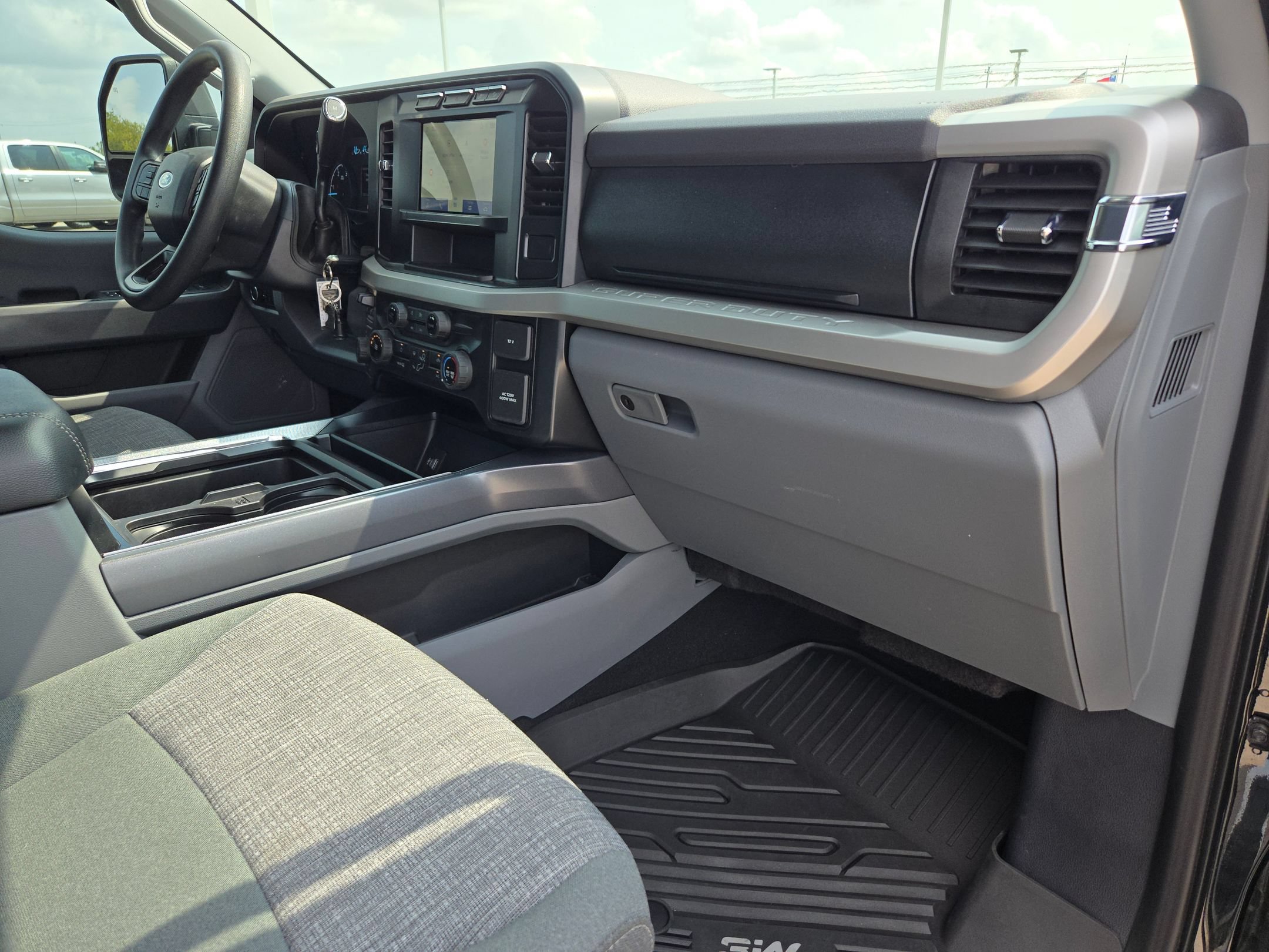 Used 2024 Ford F350 XLT AWD/4WD image 28