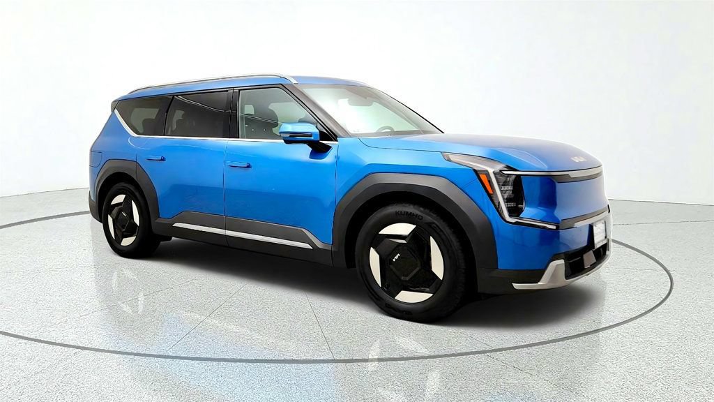 Used 2024 Kia EV9 Wind AWD/4WD image 3