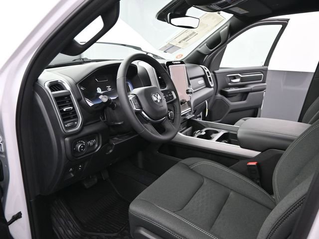 New 2026 RAM 1500 4x4 Crew Cab image 28