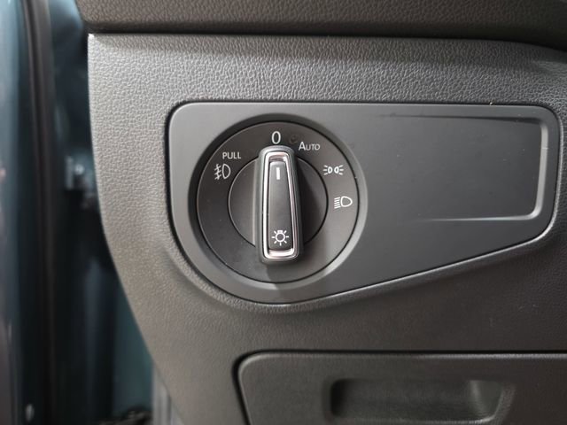 Used 2019 Volkswagen Tiguan SEL w/ 3rd Row Seat Package AWD/4WD image 25