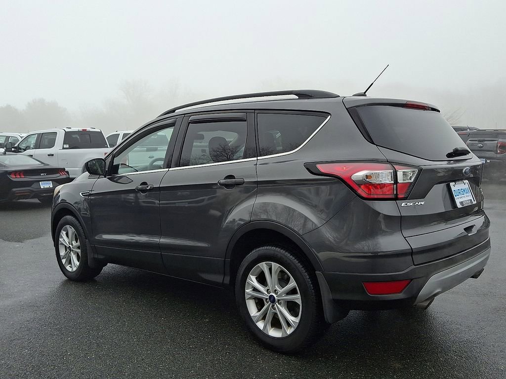 Certified 2018 Ford Escape SE image 4