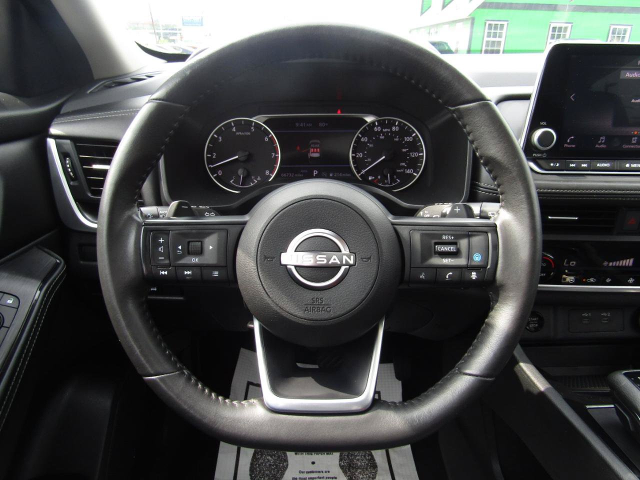 Used 2024 Nissan Rogue SV w/ SV Premium Package AWD/4WD image 16