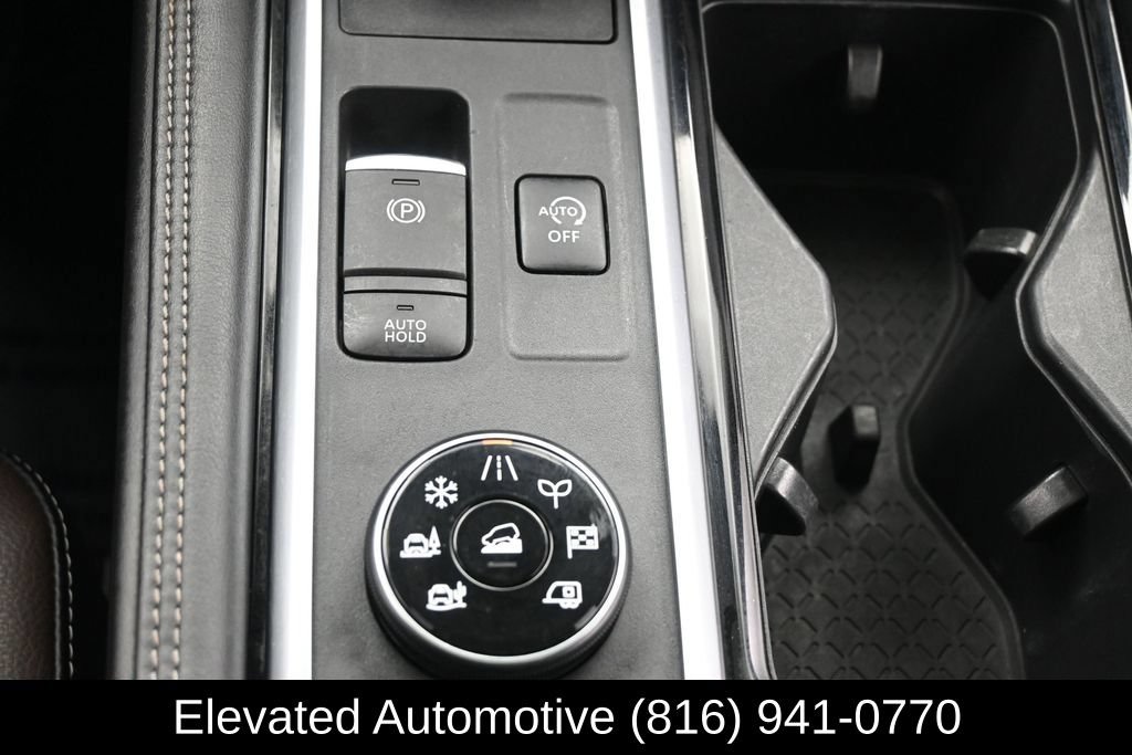 Used 2022 Nissan Pathfinder Platinum w/ Cargo Package AWD/4WD image 27