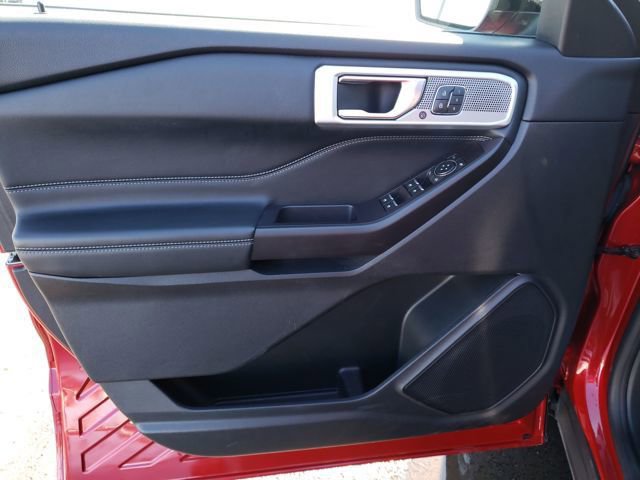 Used 2020 Ford Explorer Limited w/ Class III Trailer Tow Package image 19