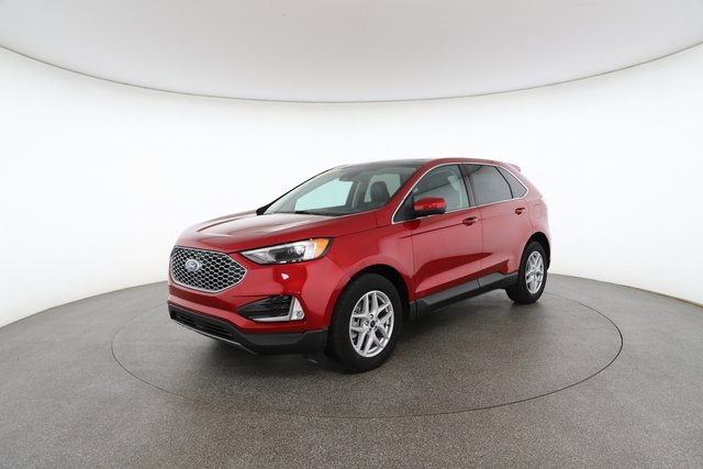 Used 2023 Ford Edge SEL w/ Convenience Package image 2