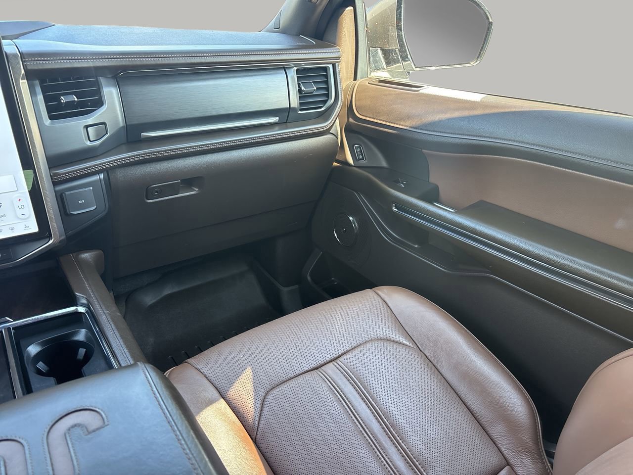 Used 2023 Ford Expedition Max King Ranch image 10