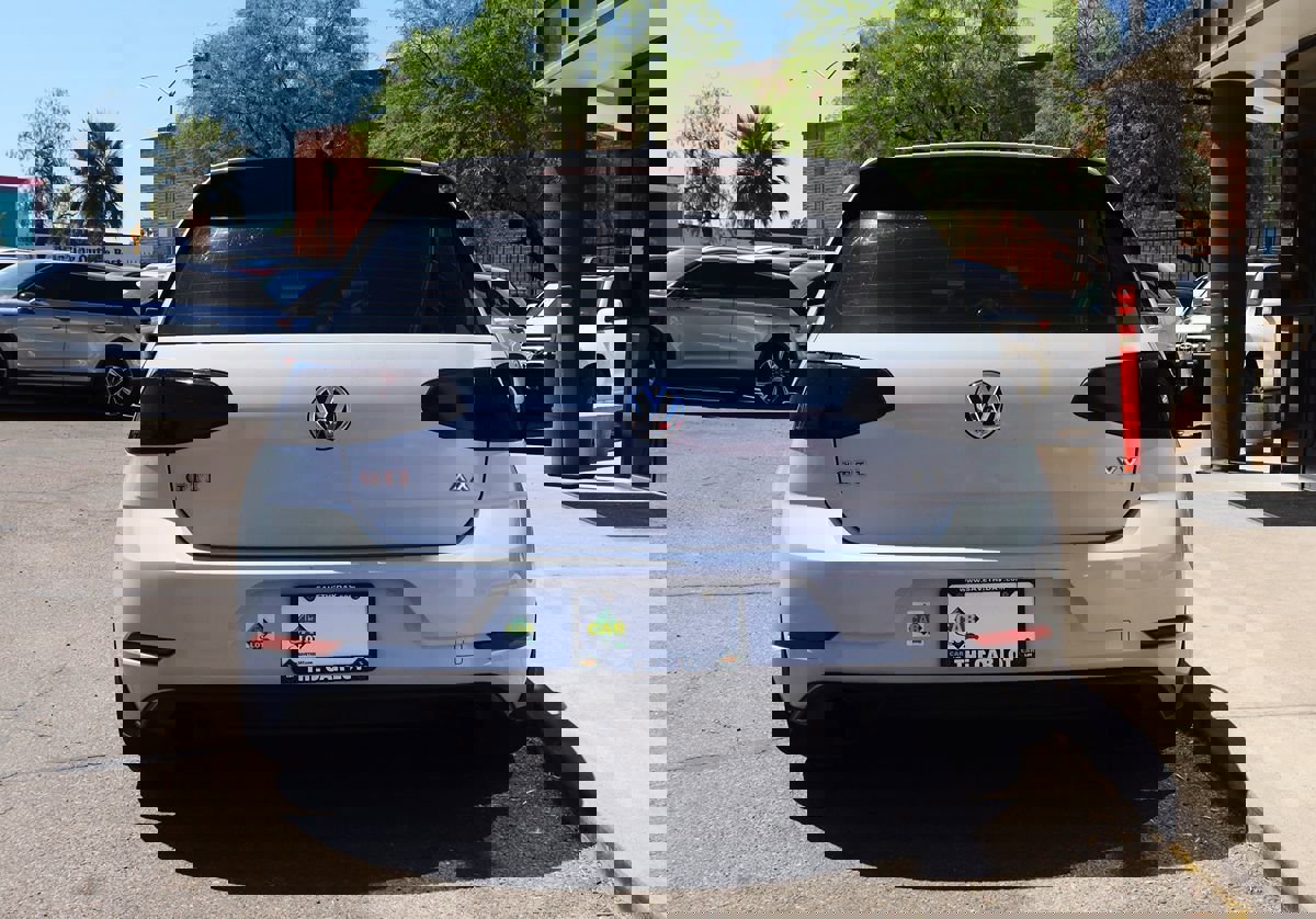 Used 2019 Volkswagen GTI SE w/ SE Experience Package image 11