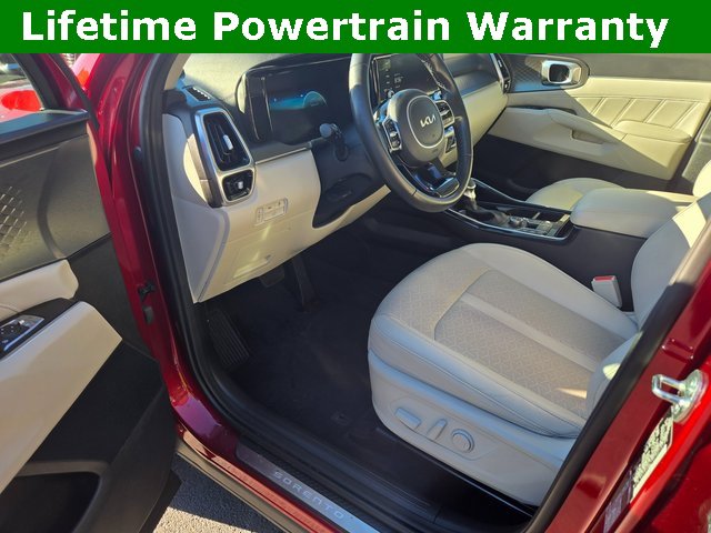 Used 2023 Kia Sorento SX image 4