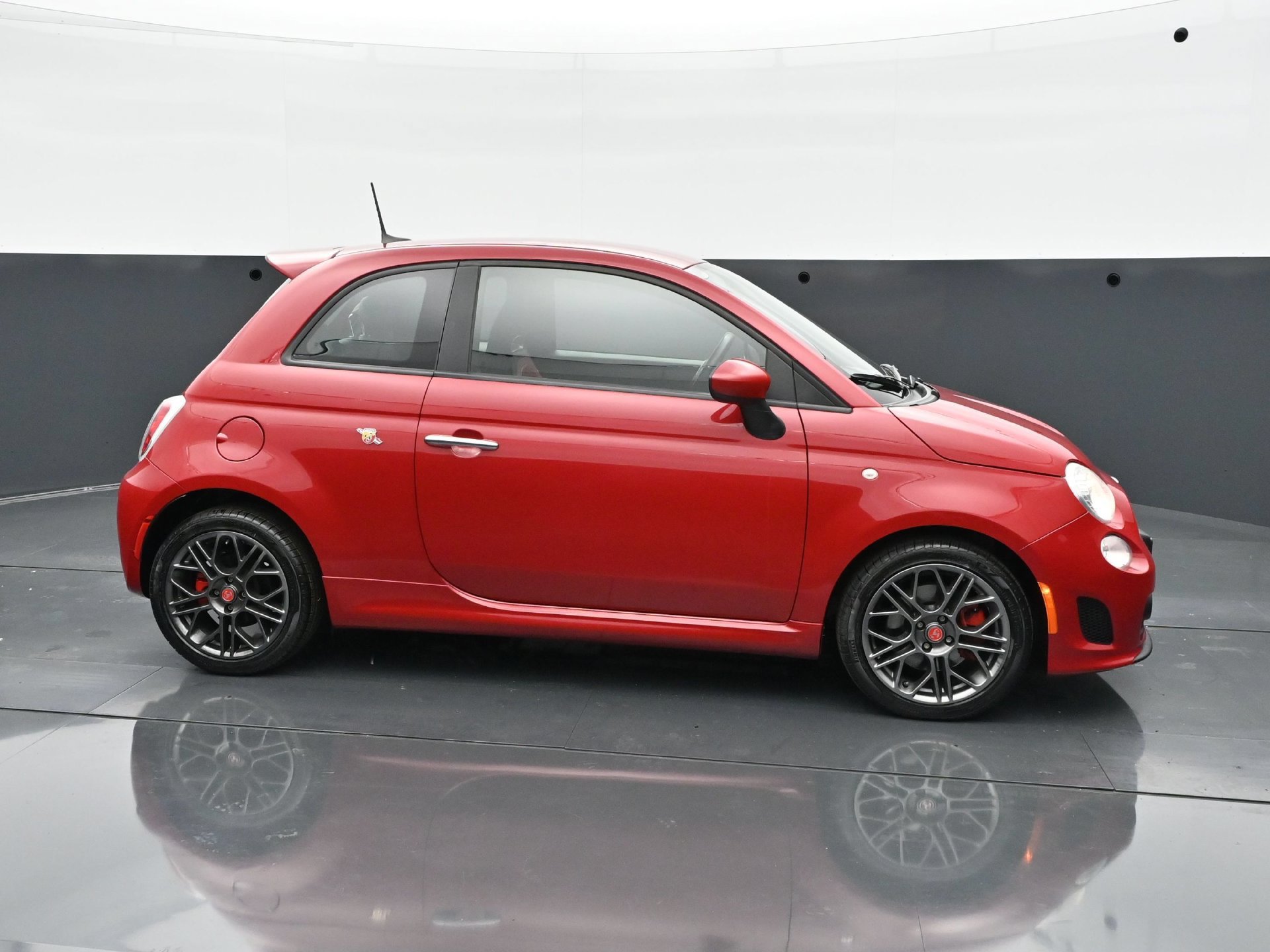 Used 2019 FIAT 500 Abarth FWD image 8