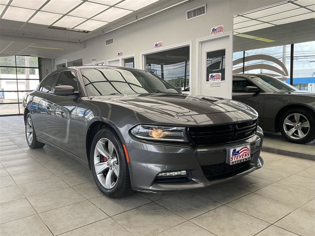 Used 2016 Dodge Charger SXT RWD image 1