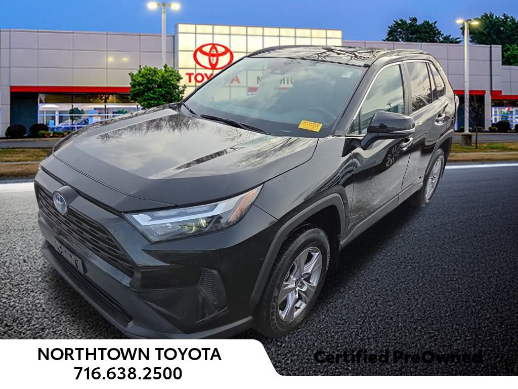 Used 2022 Toyota RAV4 XLE image 14