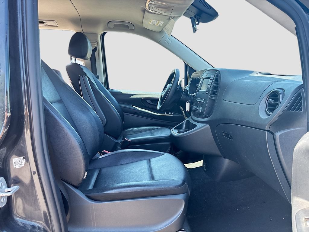 Used 2018 Mercedes-Benz Metris Passenger image 17