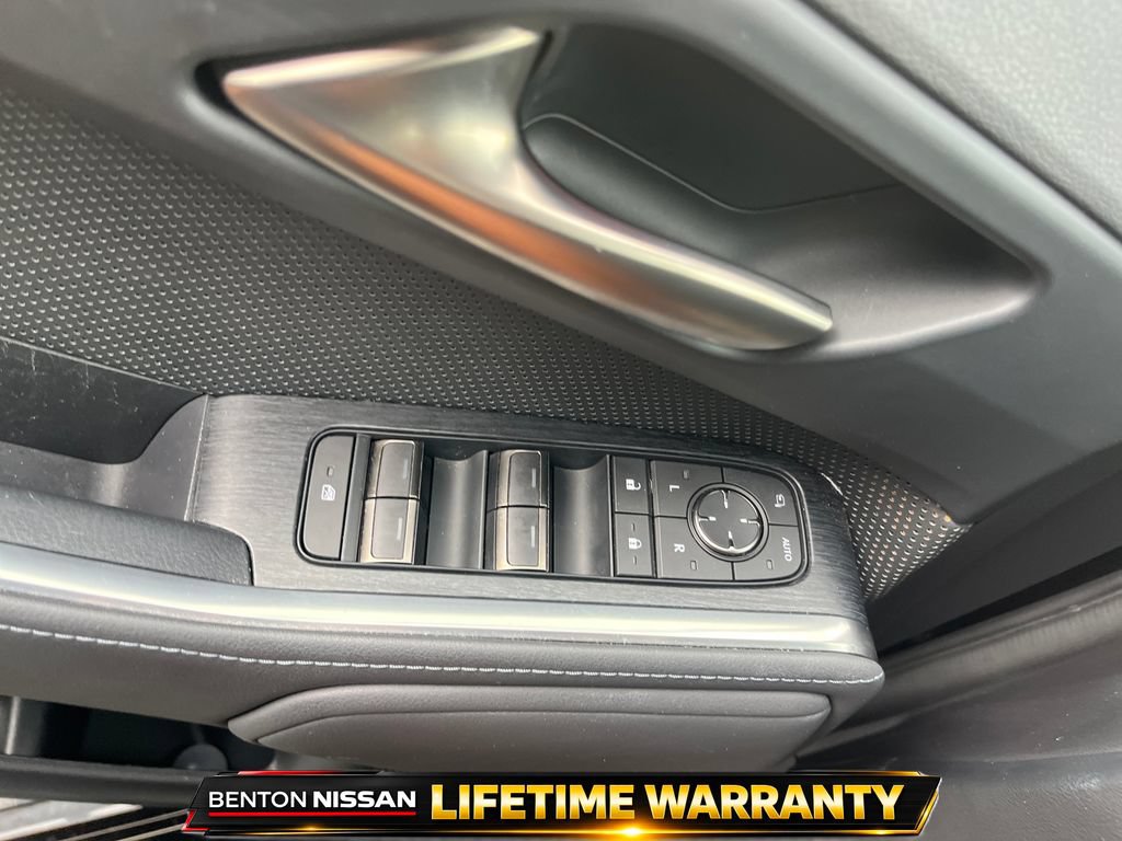 Used 2024 Lexus GX 550 w/ Accessory Package (2T) AWD/4WD image 14