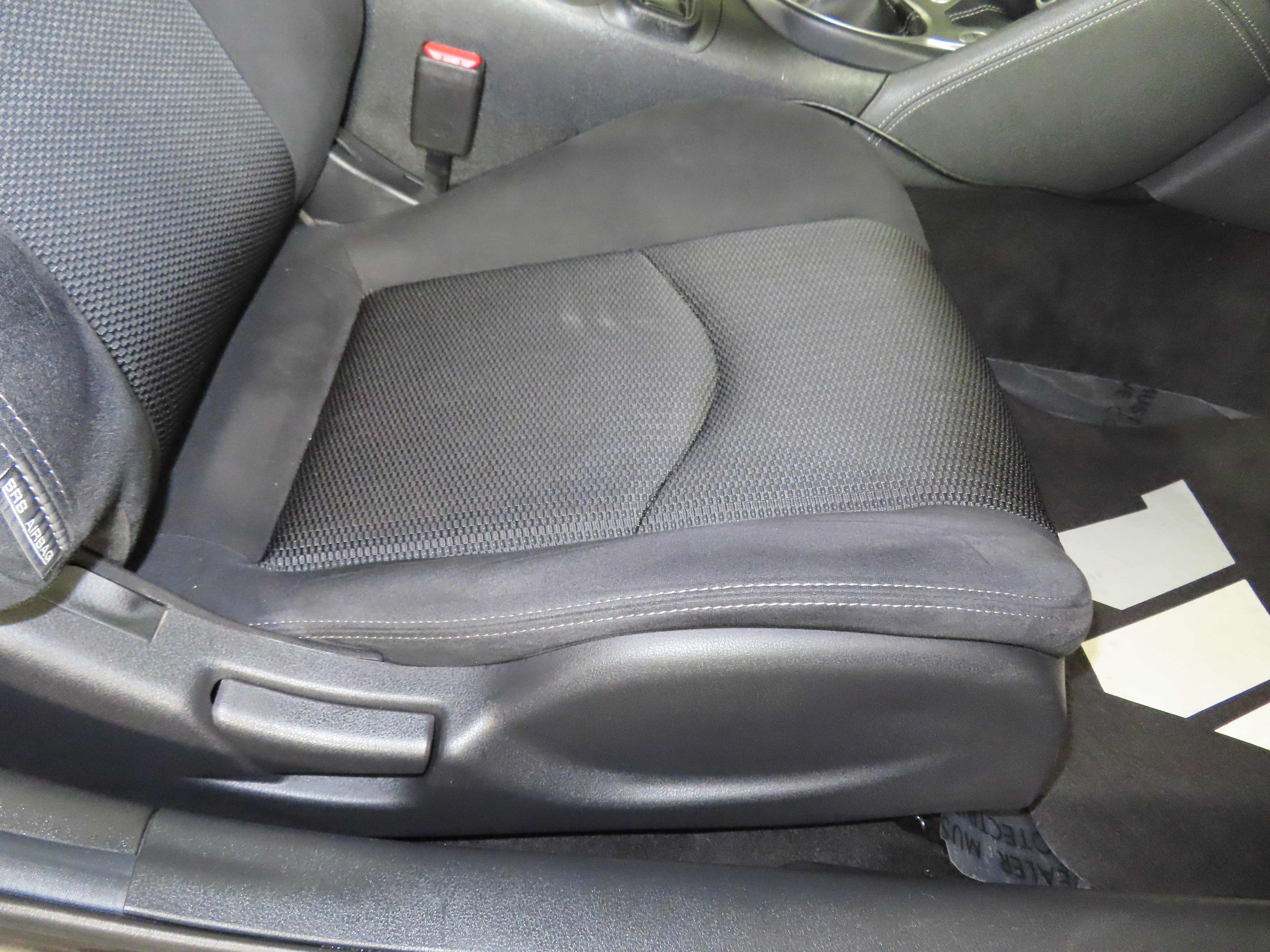 Used 2017 Nissan 370Z w/ Sport Package image 29