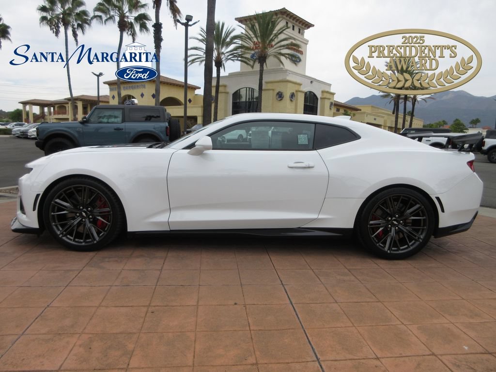 Used 2018 Chevrolet Camaro ZL1 RWD image 1