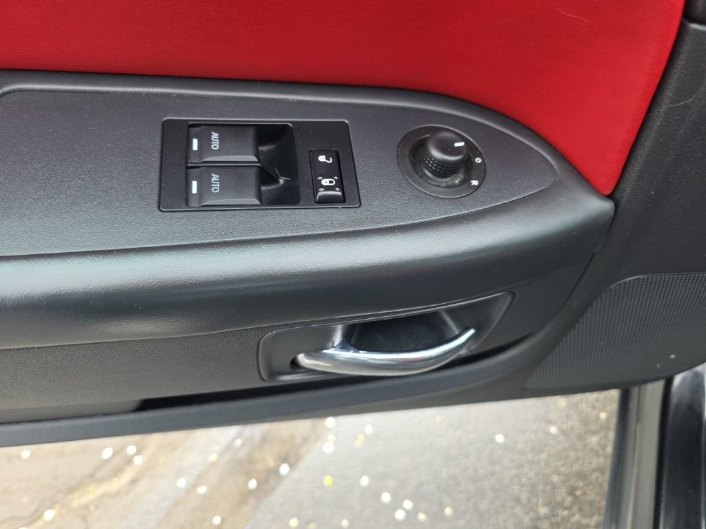 Used 2014 Dodge Challenger SXT Plus image 12