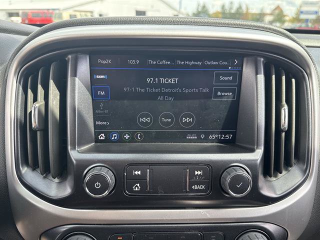 Used 2022 Chevrolet Colorado LT AWD/4WD image 12