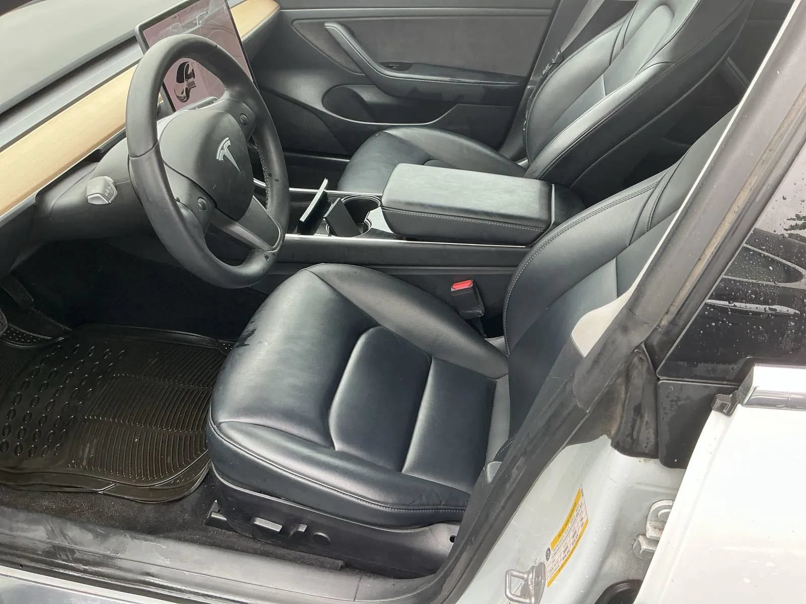 Used 2020 Tesla Model 3 Standard Range Plus RWD image 5