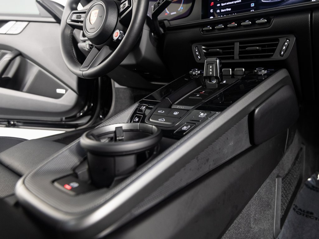 Certified 2025 Porsche 911 Carrera image 32
