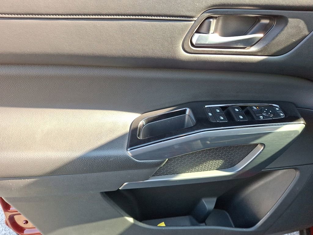 Used 2022 Nissan Pathfinder SL image 13