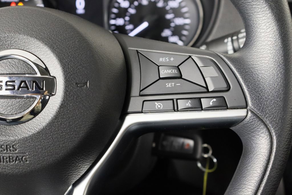 Used 2020 Nissan Rogue Sport S image 10