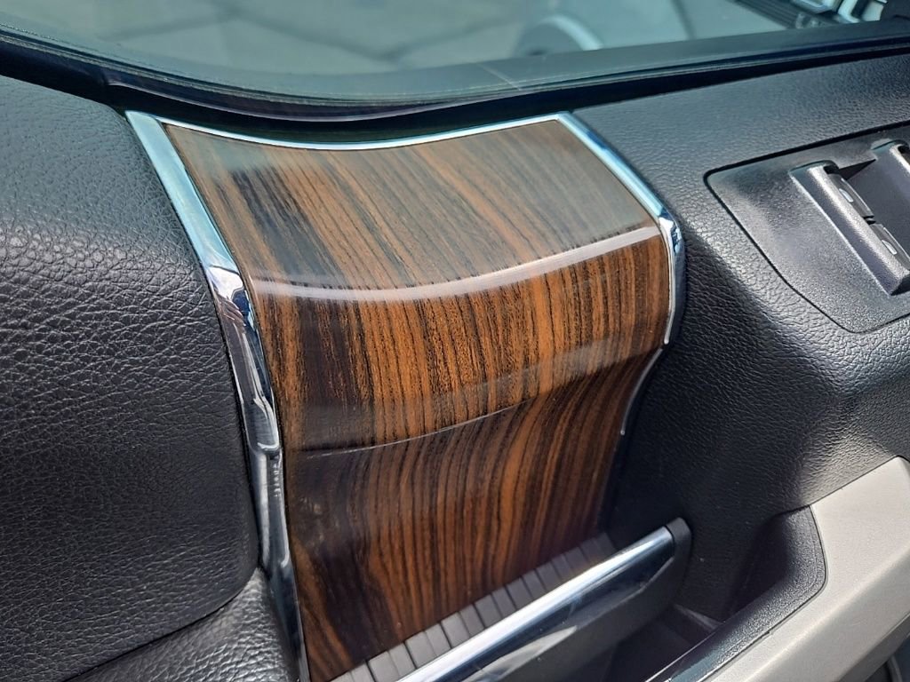 Used 2015 Ford F150 Lariat w/ Equipment Group 502A Luxury AWD/4WD image 18