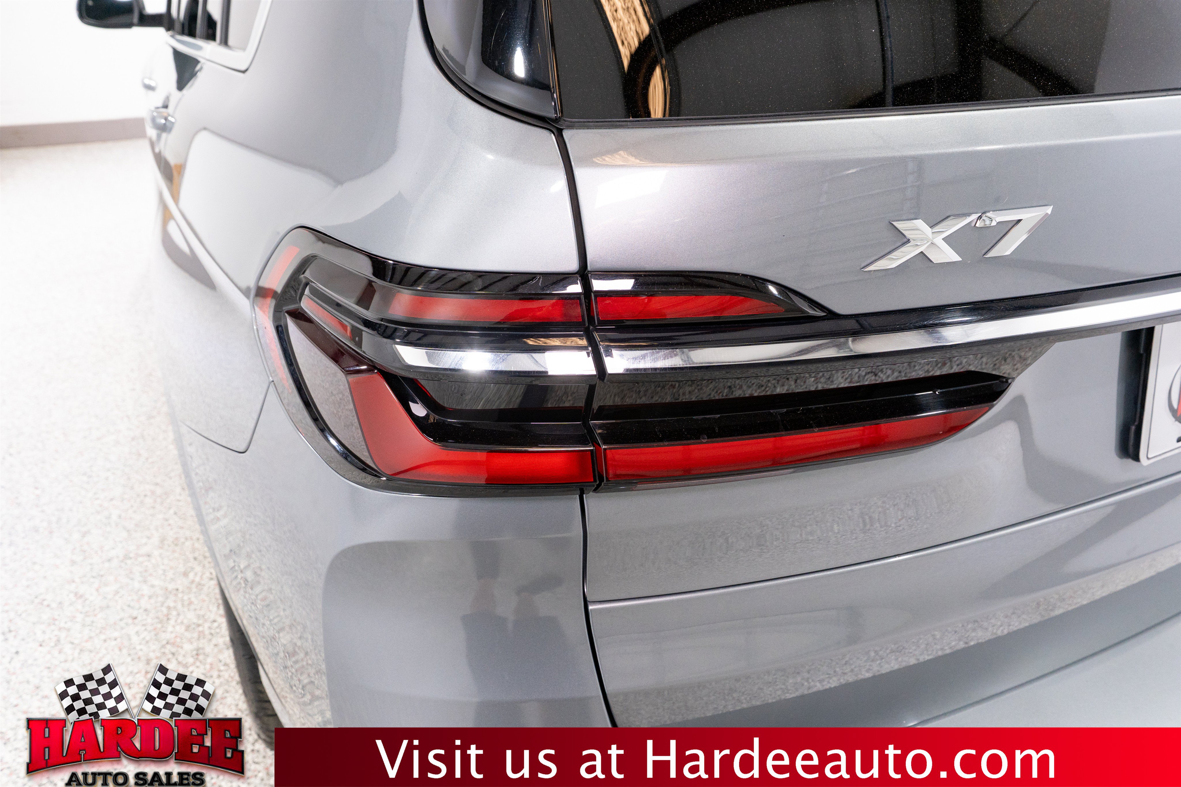 Used 2023 BMW X7 xDrive40i w/ Premium Package AWD/4WD image 9