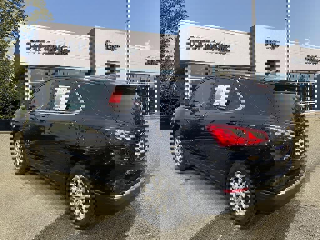 Used 2020 Chevrolet Equinox LT image 3