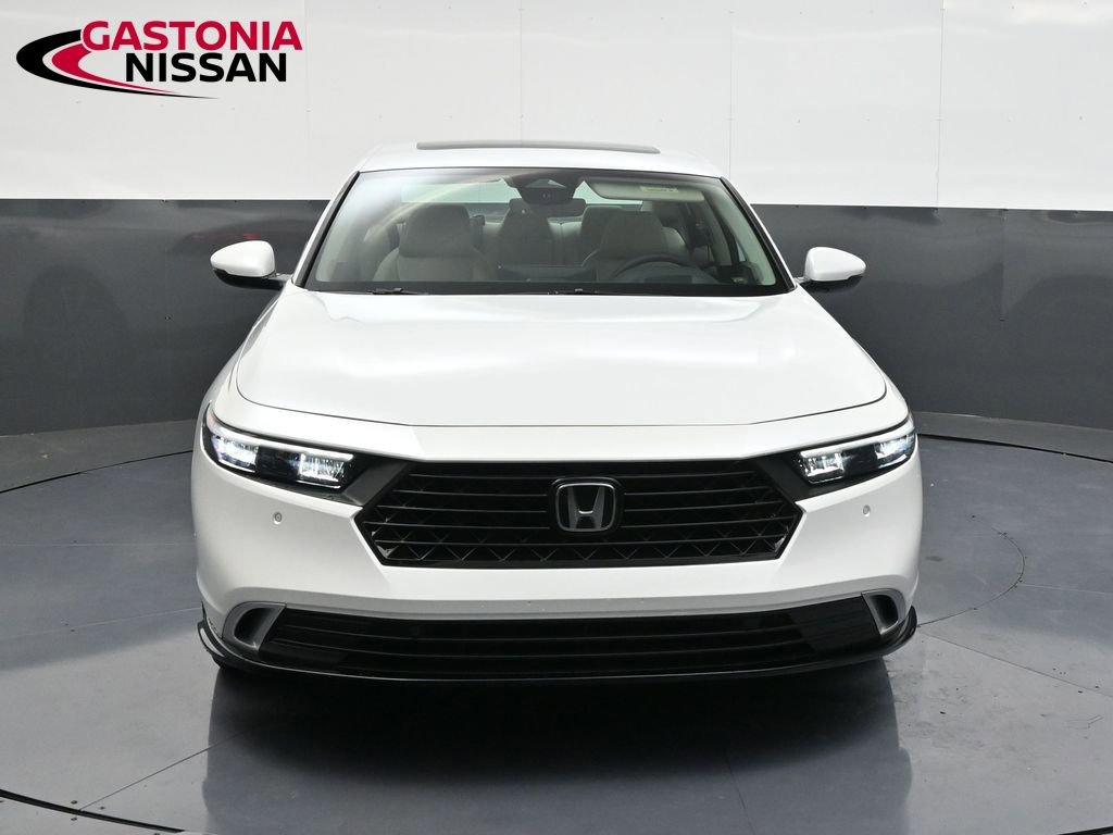 Used 2024 Honda Accord Touring image 10