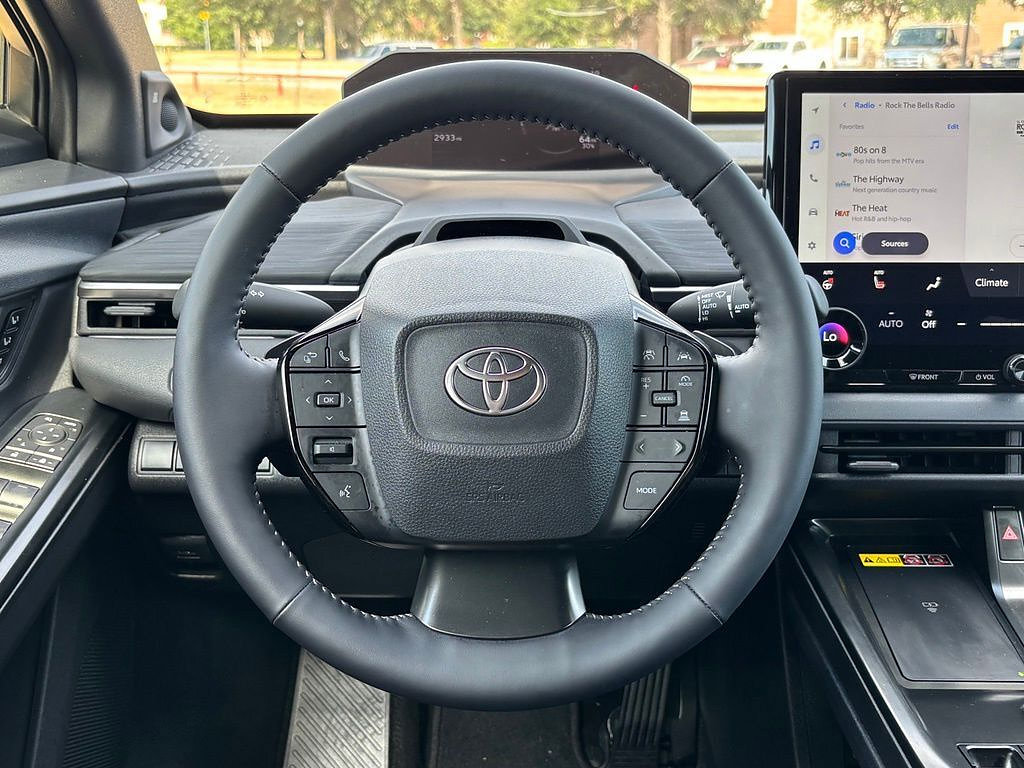 Used 2026 Toyota C-HR AWD/4WD image 18