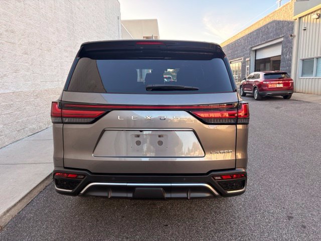 Used 2022 Lexus LX 600 F Sport w/ Accessory Package (Z1) AWD/4WD image 5