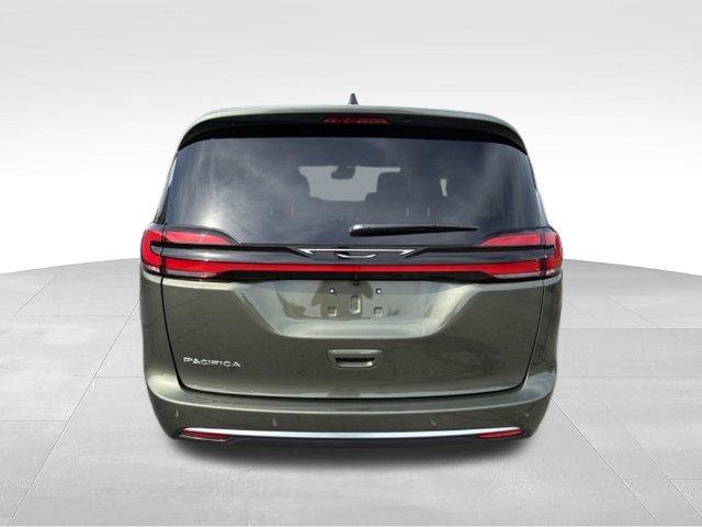 New 2027 Chrysler Pacifica Select FWD image 13