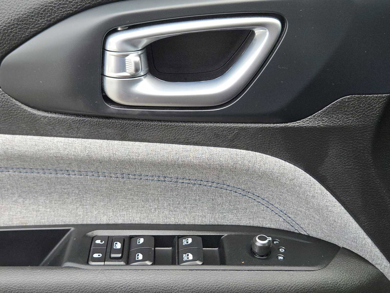 Used 2022 Jeep Compass Latitude image 23