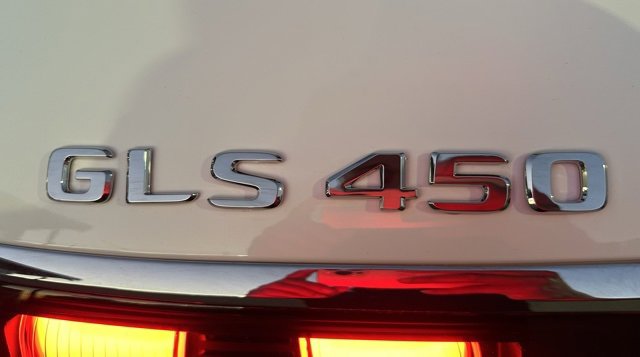 New 2026 Mercedes-Benz GLS 450 4MATIC image 9