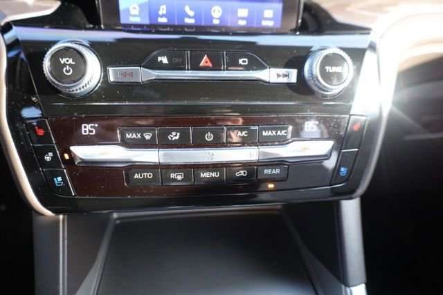 Used 2021 Ford Explorer Platinum w/ Equipment Group 601A image 28