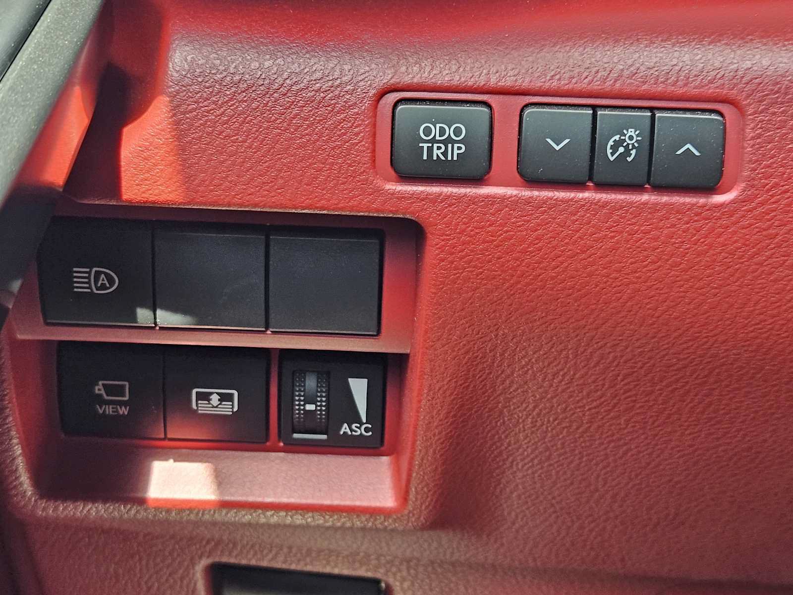 Used 2025 Lexus IS 500 w/ Accessory Package 2 RWD image 21