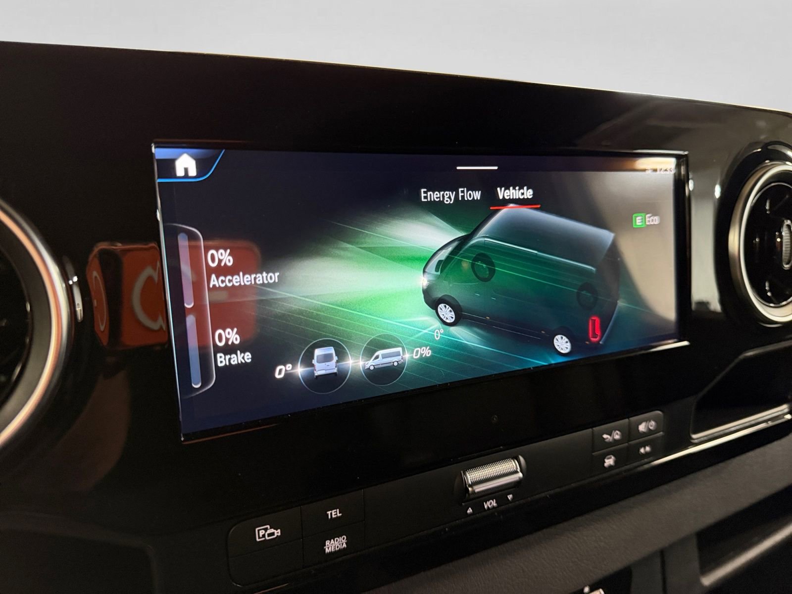 Used 2024 Mercedes-Benz eSprinter 170 Cargo image 31