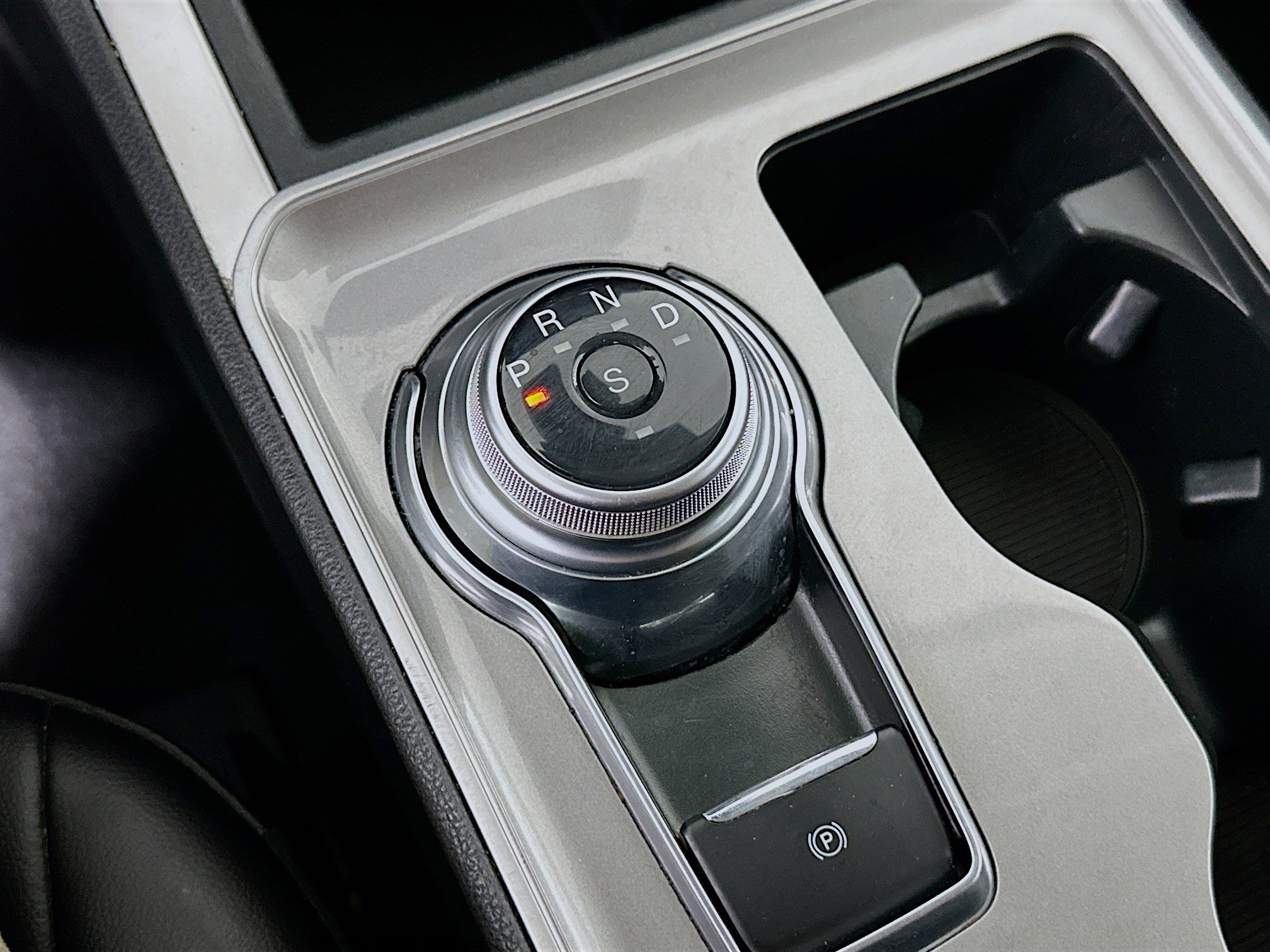 Used 2024 Ford Edge SEL image 24