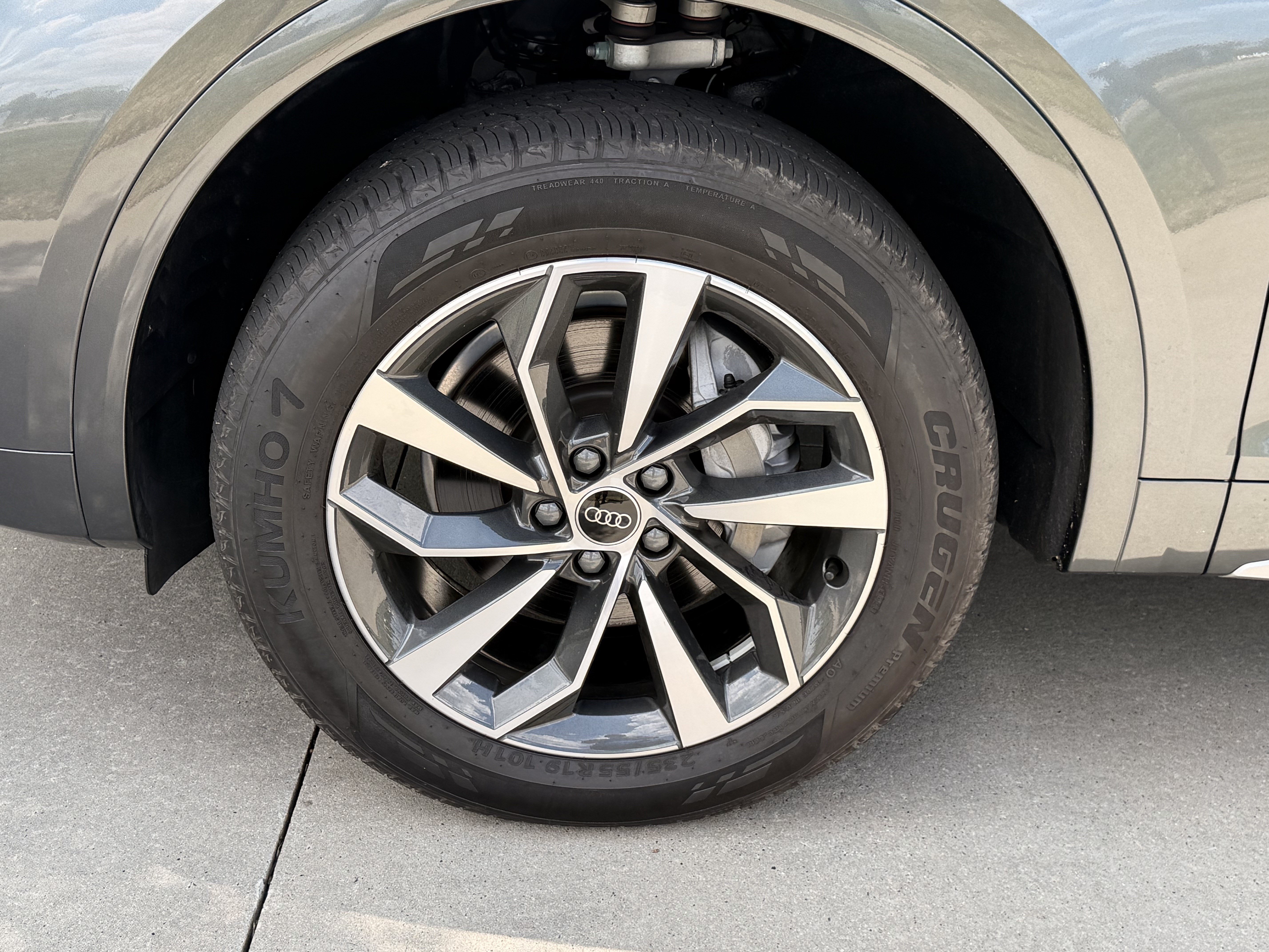 Certified 2025 Audi Q5 2.0T Premium AWD/4WD image 13