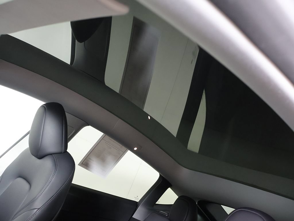Used 2023 Tesla Model Y Performance AWD/4WD image 21