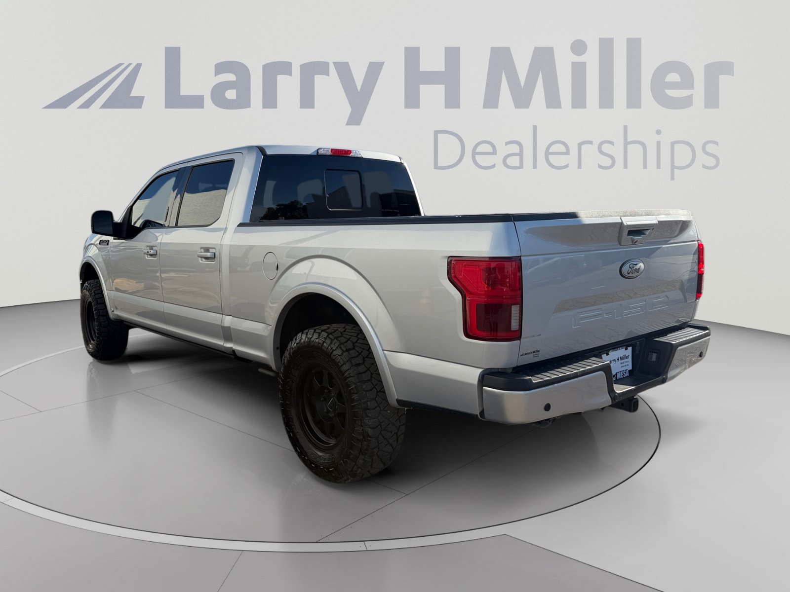 Used 2019 Ford F150 Lariat w/ Equipment Group 502A Luxury AWD/4WD image 3
