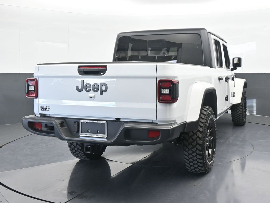 Used 2024 Jeep Gladiator Willys image 5