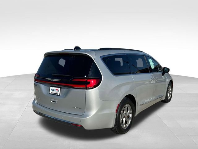 Used 2023 Chrysler Pacifica Limited image 9