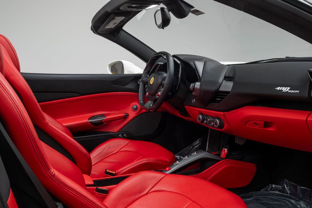 Used 2018 Ferrari 488 Spider Base image 44